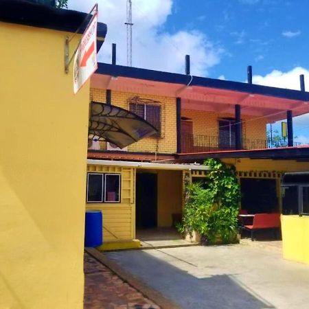 Maxroomz San Ignacio Luaran gambar
